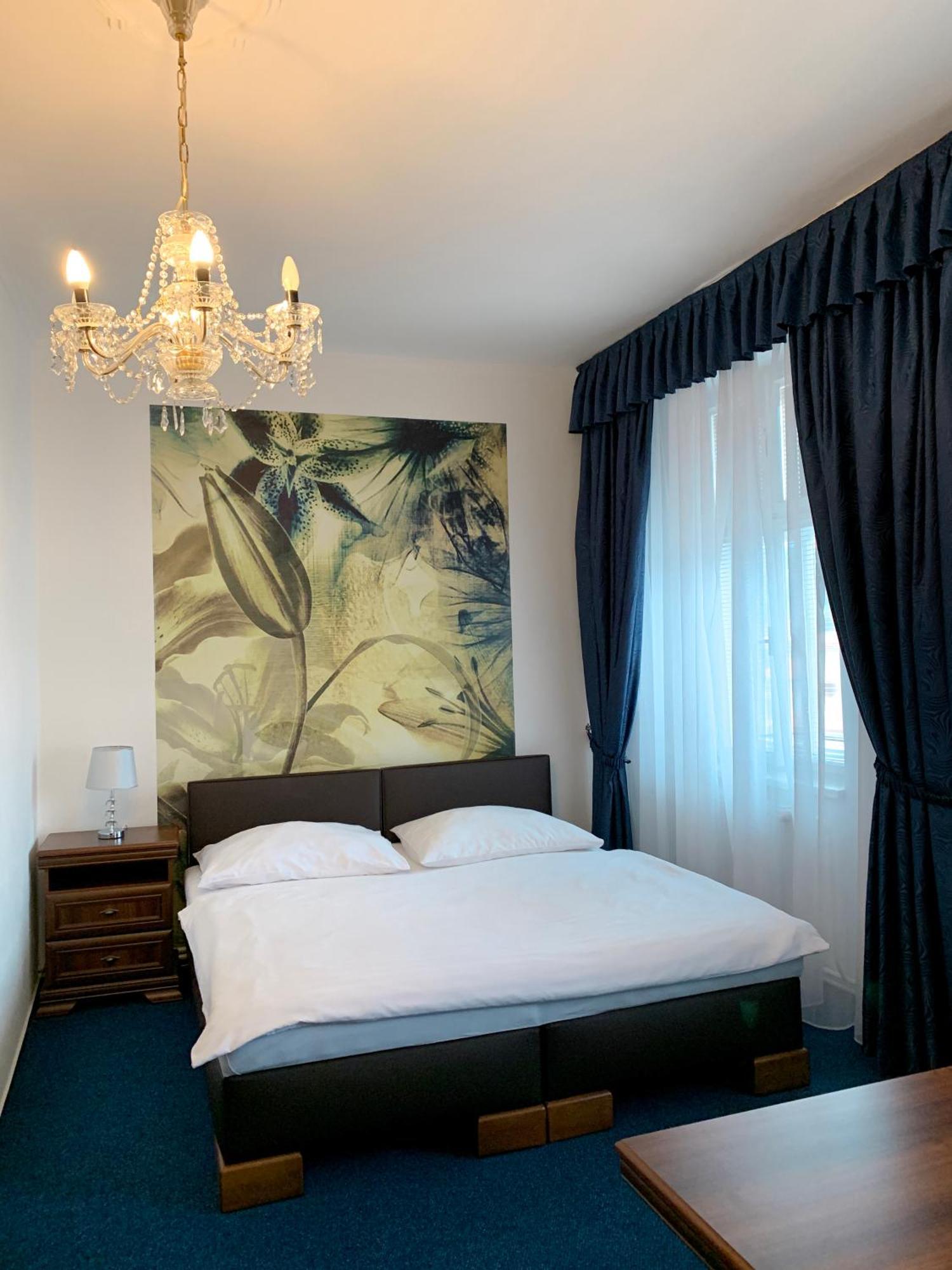 הרניצה Hotel Ruzek מראה חיצוני תמונה
