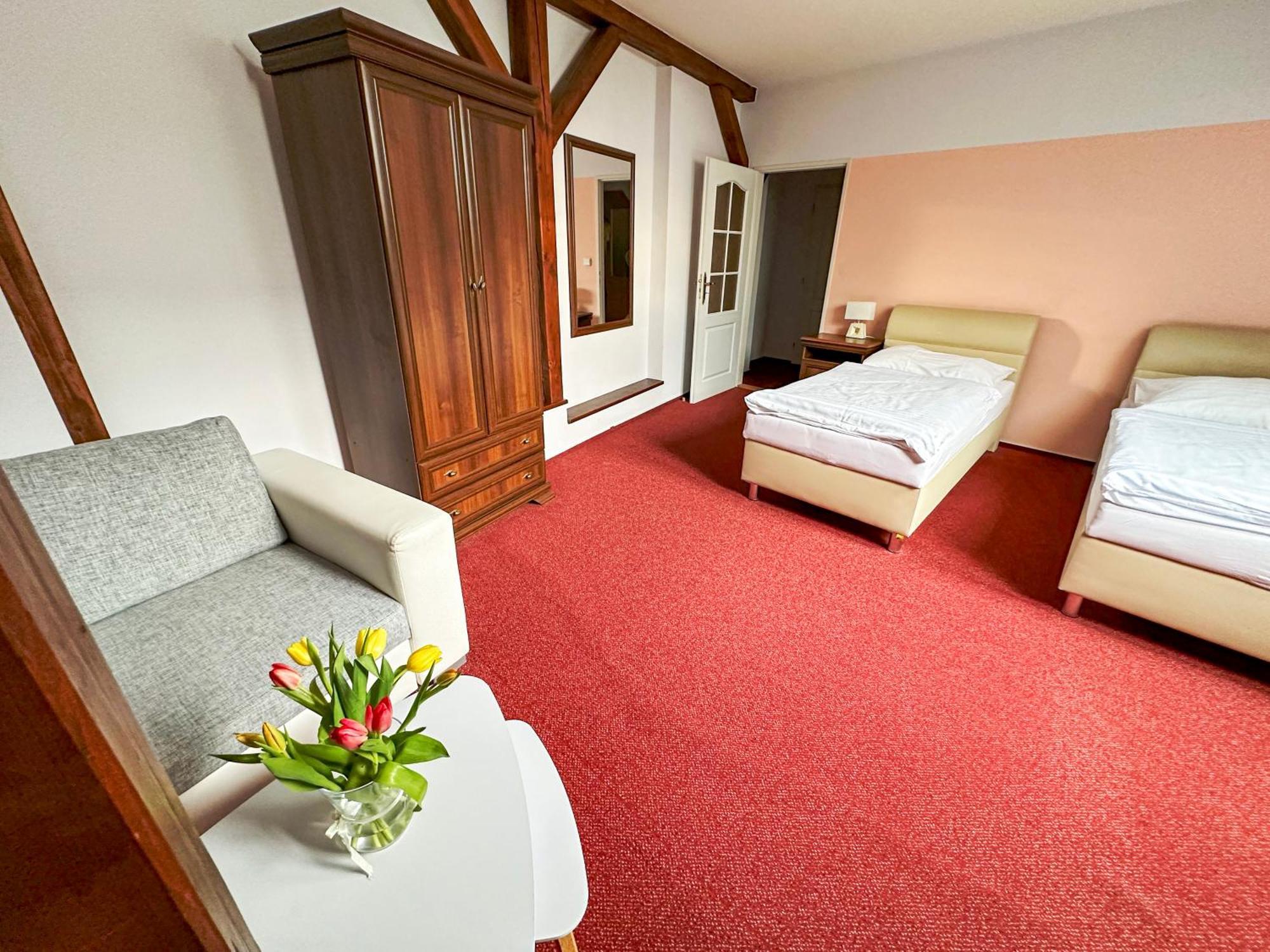 הרניצה Hotel Ruzek מראה חיצוני תמונה