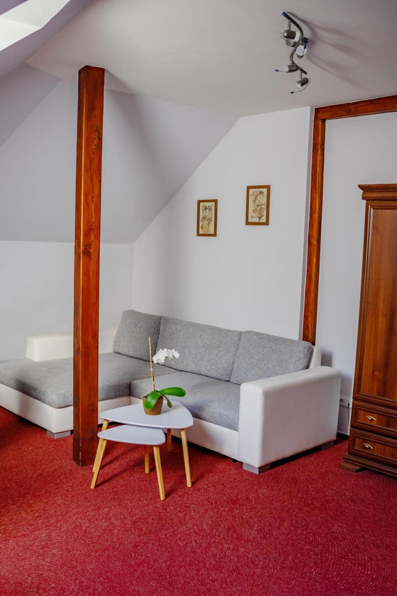 הרניצה Hotel Ruzek מראה חיצוני תמונה