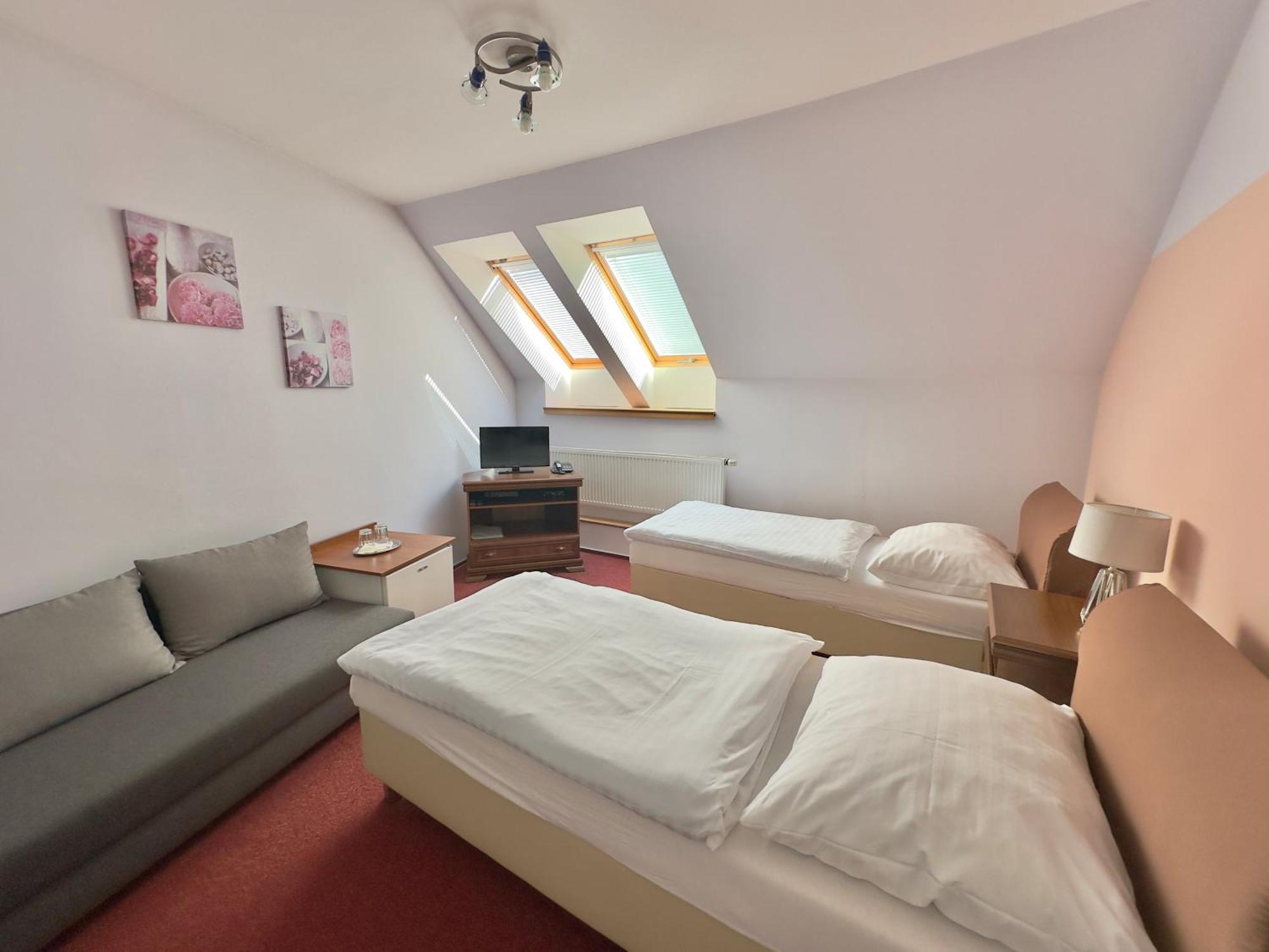 הרניצה Hotel Ruzek מראה חיצוני תמונה
